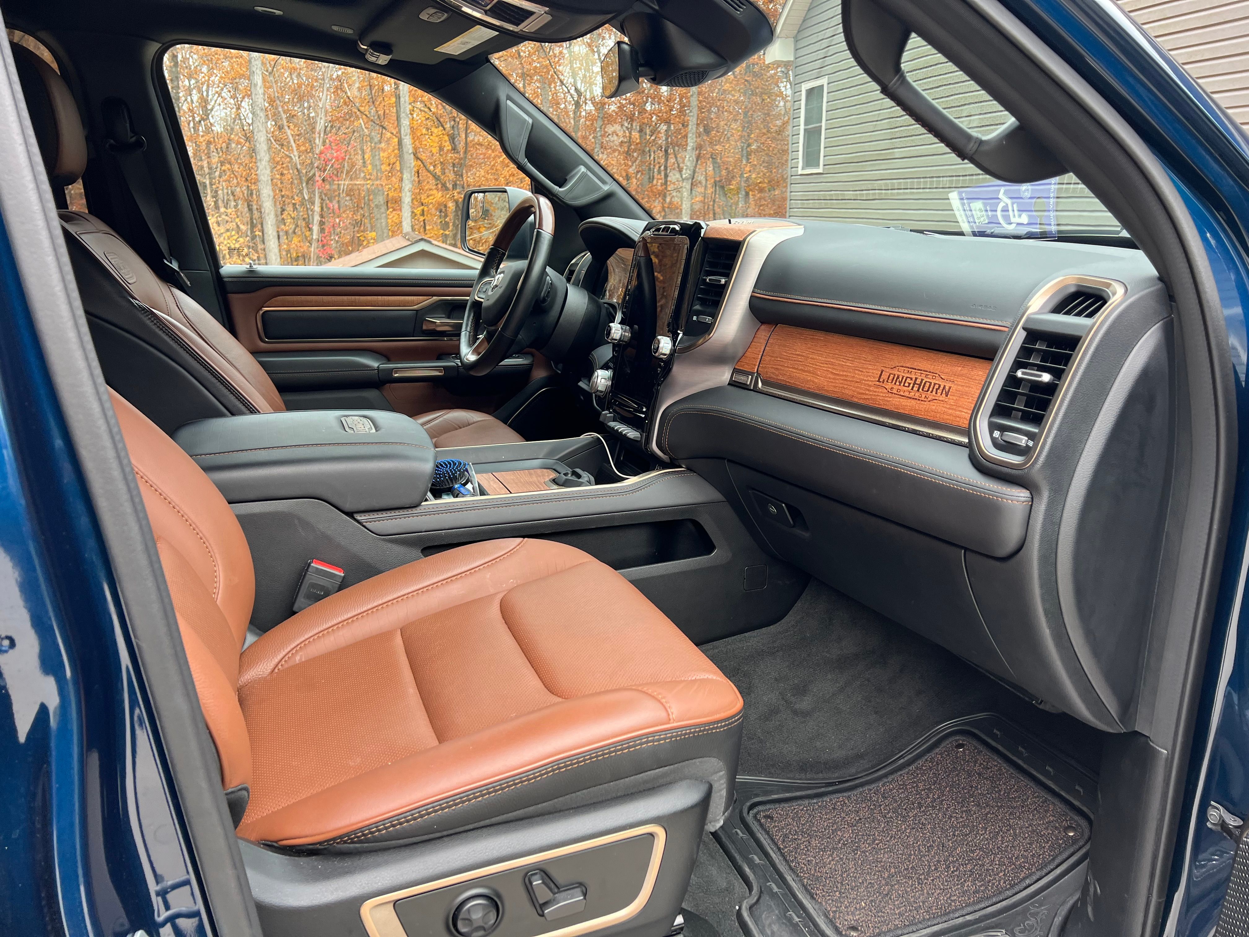 Used 2022 RAM 1500 Longhorn AWD/4WD image 2