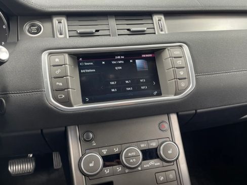 Used 2019 Land Rover Range Rover Evoque Landmark Edition AWD/4WD image 4