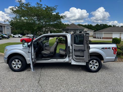 Used 2015 Ford F150 XL w/ Equipment Group 101A Mid AWD/4WD image 8