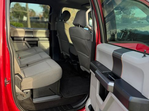 Used 2017 Ford F350 XLT w/ XLT Premium Package image 20