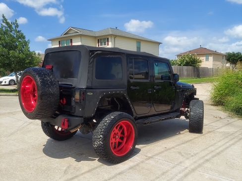 Used 2017 Jeep Wrangler Unlimited Sport w/ Quick Order Package 24S AWD/4WD image 8
