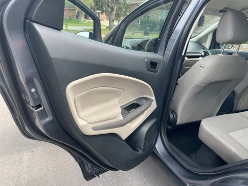 Used 2021 Ford EcoSport S image 17