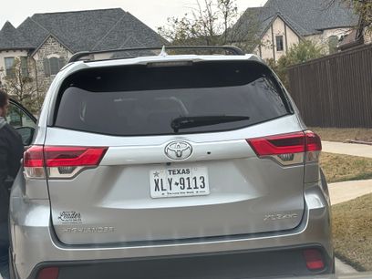 Used 2017 Toyota Highlander XLE