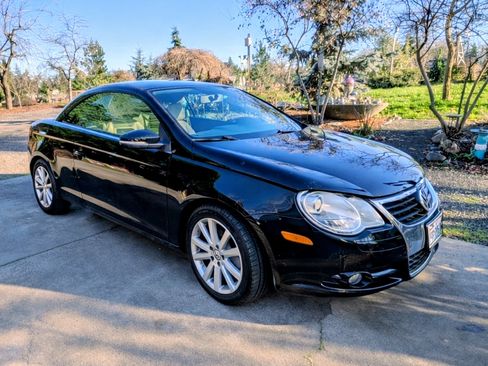 Used 2009 Volkswagen Eos Komfort image 2