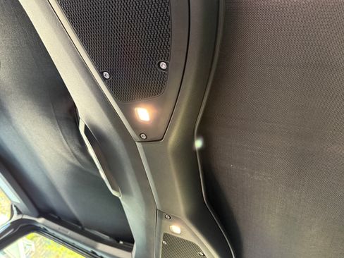 Used 2025 Jeep Wrangler Unlimited Sahara image 12