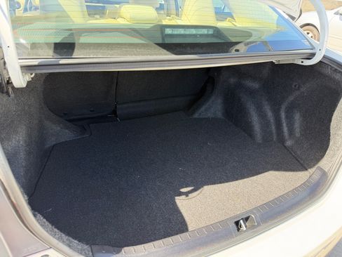 Used 2017 Toyota Corolla LE image 14