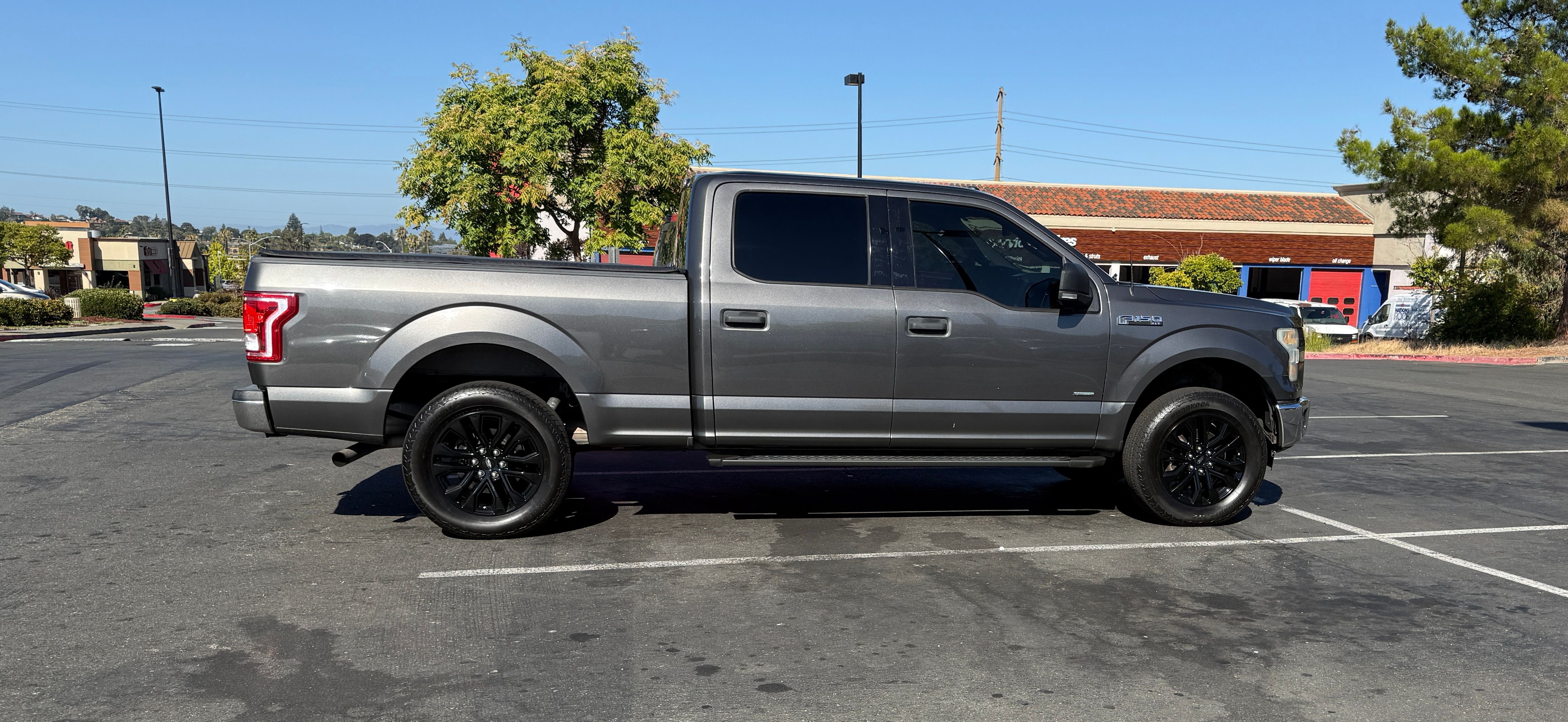 Used 2015 Ford F150 XLT w/ Equipment Group 301A Mid AWD/4WD image 11