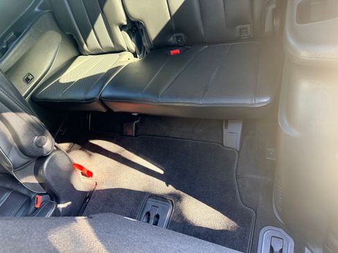 Used 2021 Hyundai Palisade Calligraphy image 17