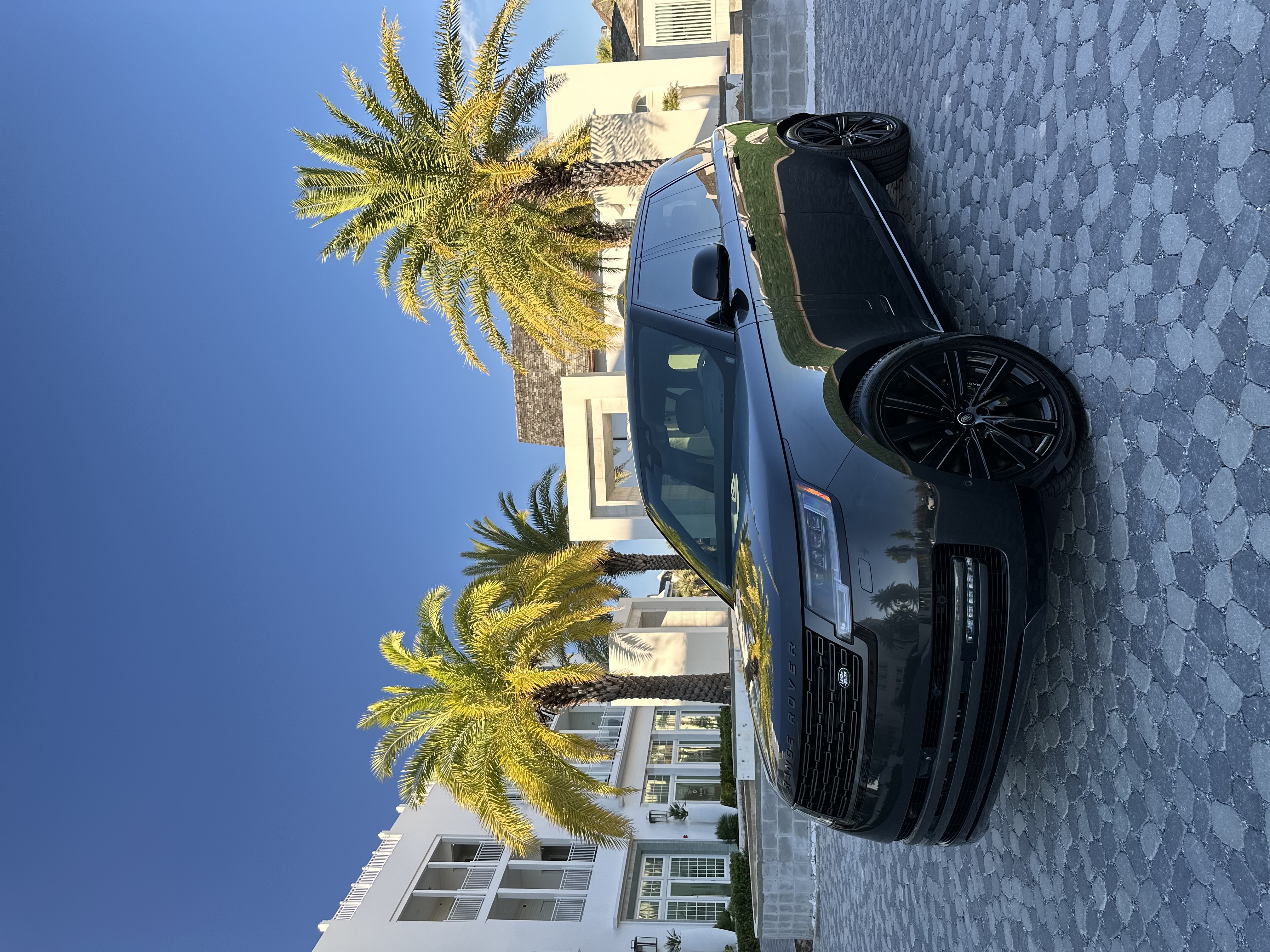 Used 2024 Land Rover Range Rover Long Wheelbase Autobiography AWD/4WD image 11