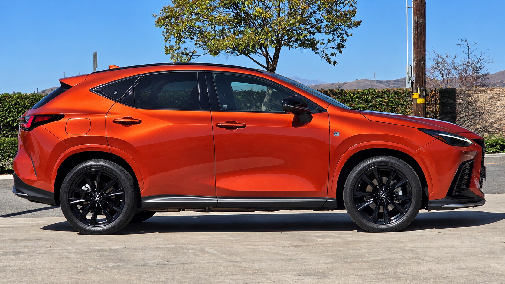 Used 2023 Lexus NX 450h+ F Sport w/ Accessory Package (Z2) AWD/4WD image 8