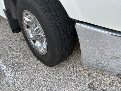 Used 2014 Nissan NV 2500 SV w/ V6 Appearance Package image 10