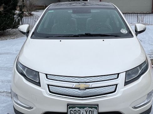 Used 2012 Chevrolet Volt Premium w/ Premium Trim Package image 9