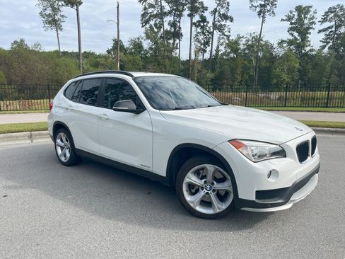 Used 2015 BMW X1 xDrive35i image 2