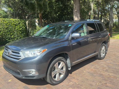 Used 2012 Toyota Highlander Limited image 2