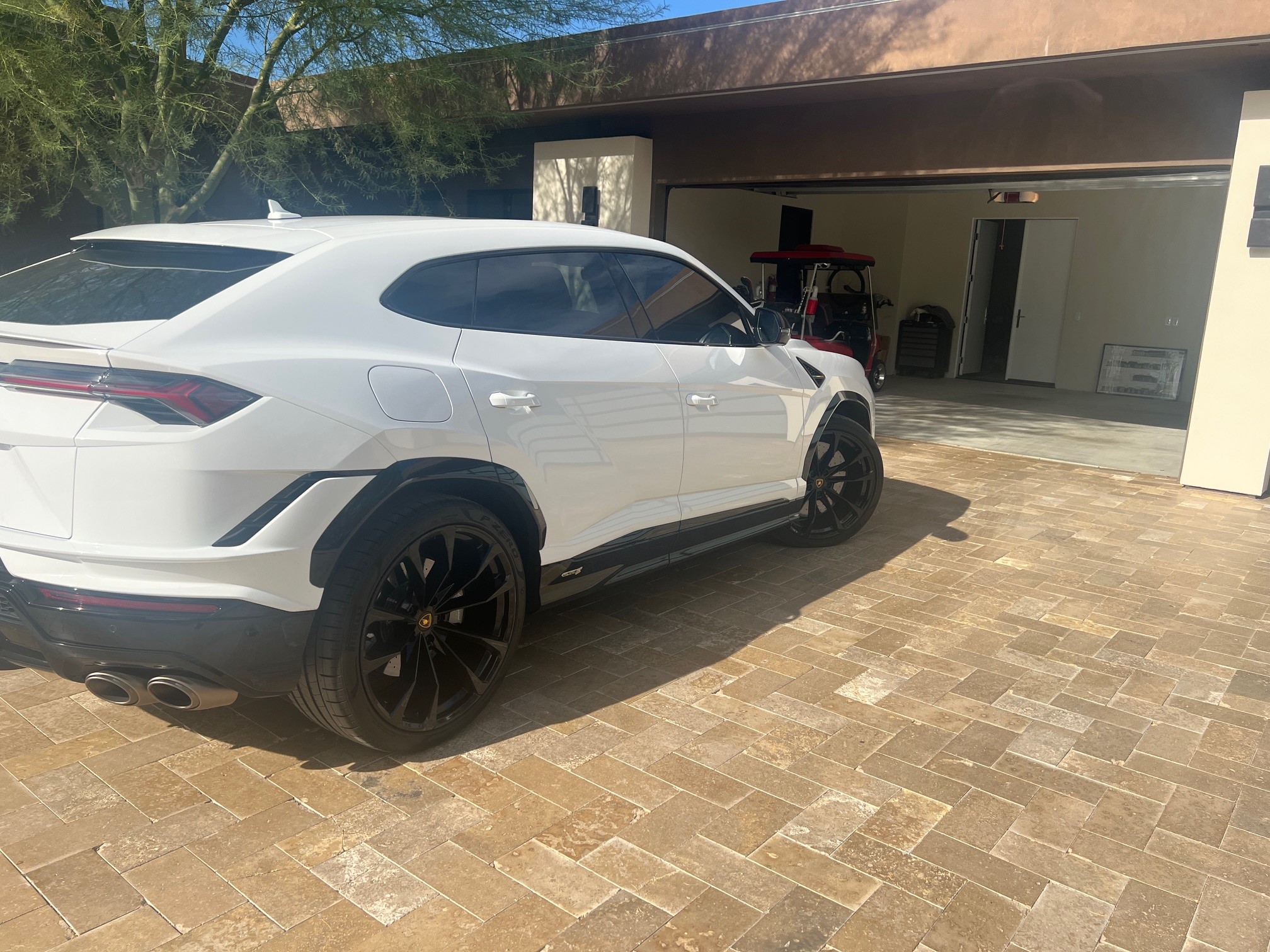 Used 2024 Lamborghini Urus S AWD/4WD image 11