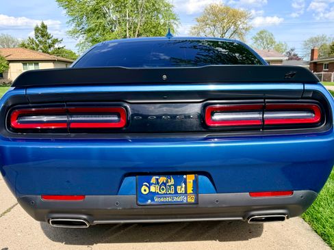 Used 2022 Dodge Challenger GT w/ Blacktop Package AWD/4WD image 11