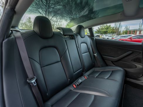 Used 2018 Tesla Model 3 Long Range image 14