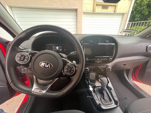 Used 2020 Kia Soul GT-Line Turbo FWD image 9