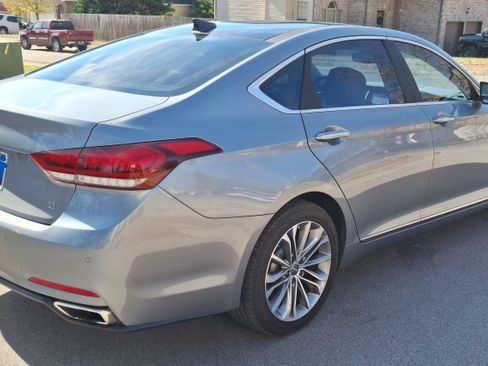 Used 2015 Hyundai Genesis 3.8 w/ Option Group 03 image 6