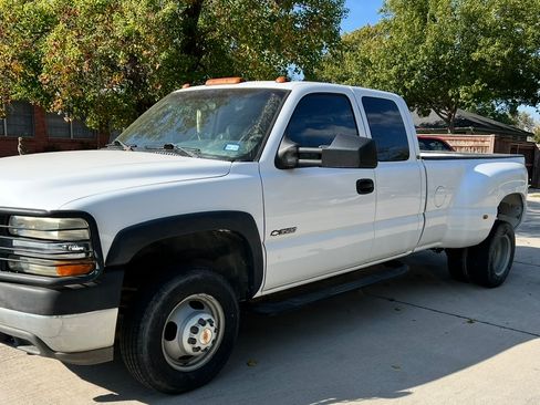 Used 2001 Chevrolet Silverado 3500 Long Bed image 1