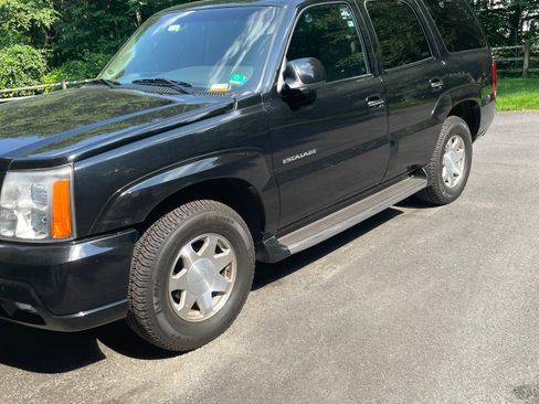Used 2002 Cadillac Escalade AWD image 13