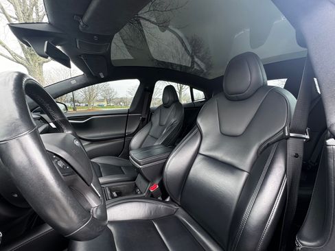 Used 2020 Tesla Model S Long Range Plus image 16