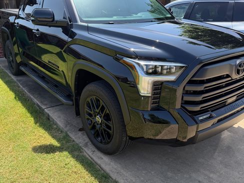 Used 2024 Toyota Tundra Limited AWD/4WD image 5