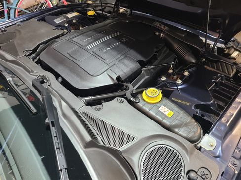 Used 2015 Jaguar XK Convertible image 14