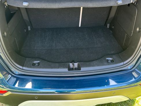 Used 2019 Buick Encore Essence w/ Safety Package II FWD image 11