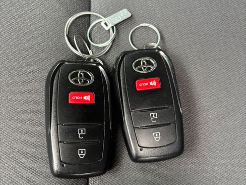 Used 2024 Toyota Sequoia SR5 w/ TRD Off-Road Package AWD/4WD image 18
