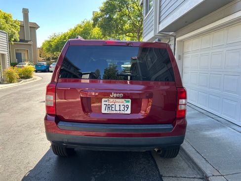 Used 2016 Jeep Patriot Sport w/ Power Value Group FWD image 4