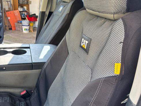 Used 2014 Toyota Tundra SR image 13