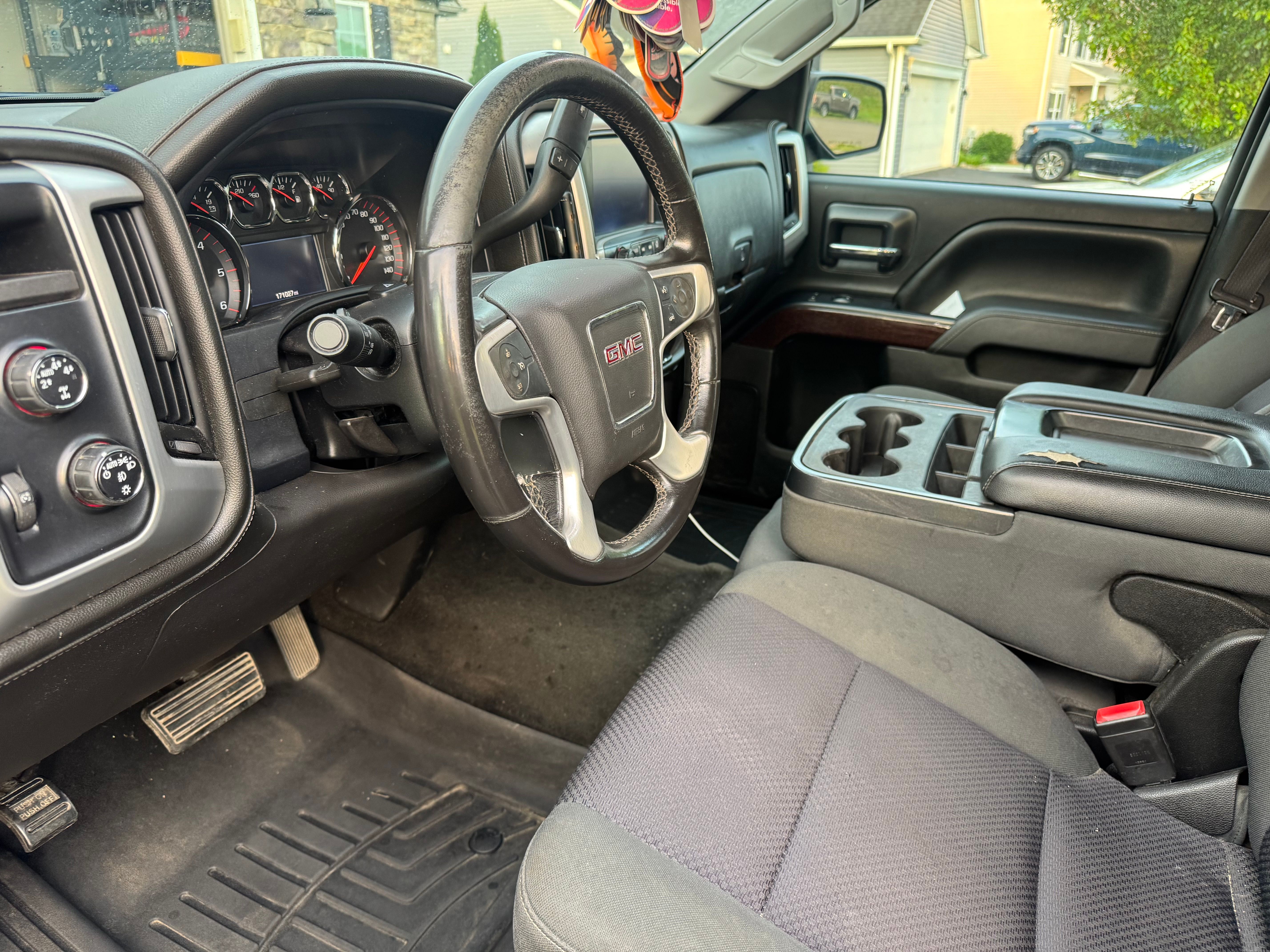 Used 2015 GMC Sierra 1500 SLE w/ SLE Value Package AWD/4WD image 8