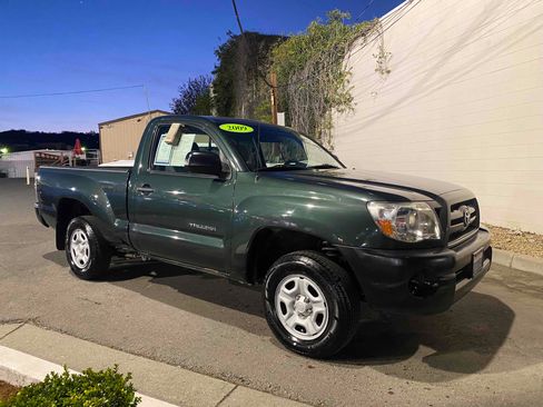 Used 2009 Toyota Tacoma 2WD Regular Cab image 1