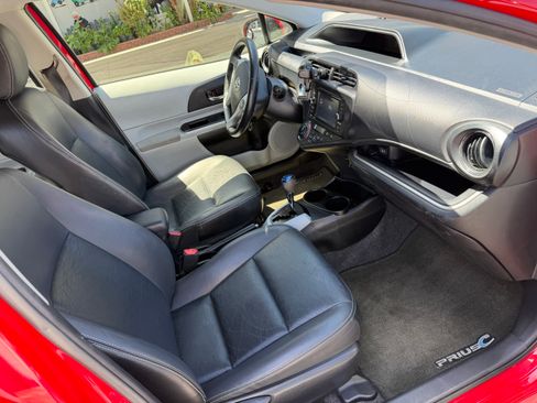 Used 2014 Toyota Prius C Four FWD image 16