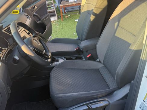 Used 2018 Volkswagen Tiguan S FWD image 9