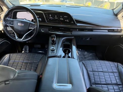 Used 2021 Cadillac Escalade Premium Luxury Platinum image 9