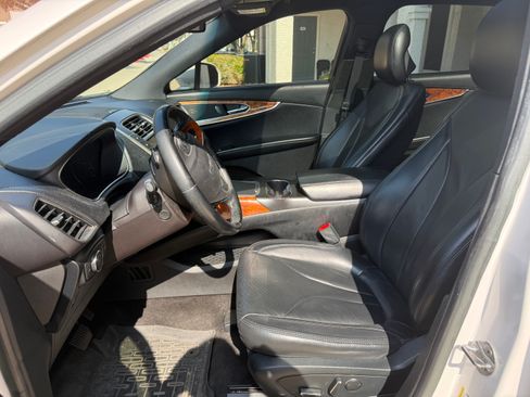 Used 2018 Lincoln MKX Reserve w/ Lincoln MKX Climate Package AWD/4WD image 19