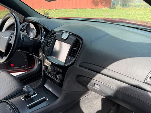Used 2014 Chrysler 300 S image 12