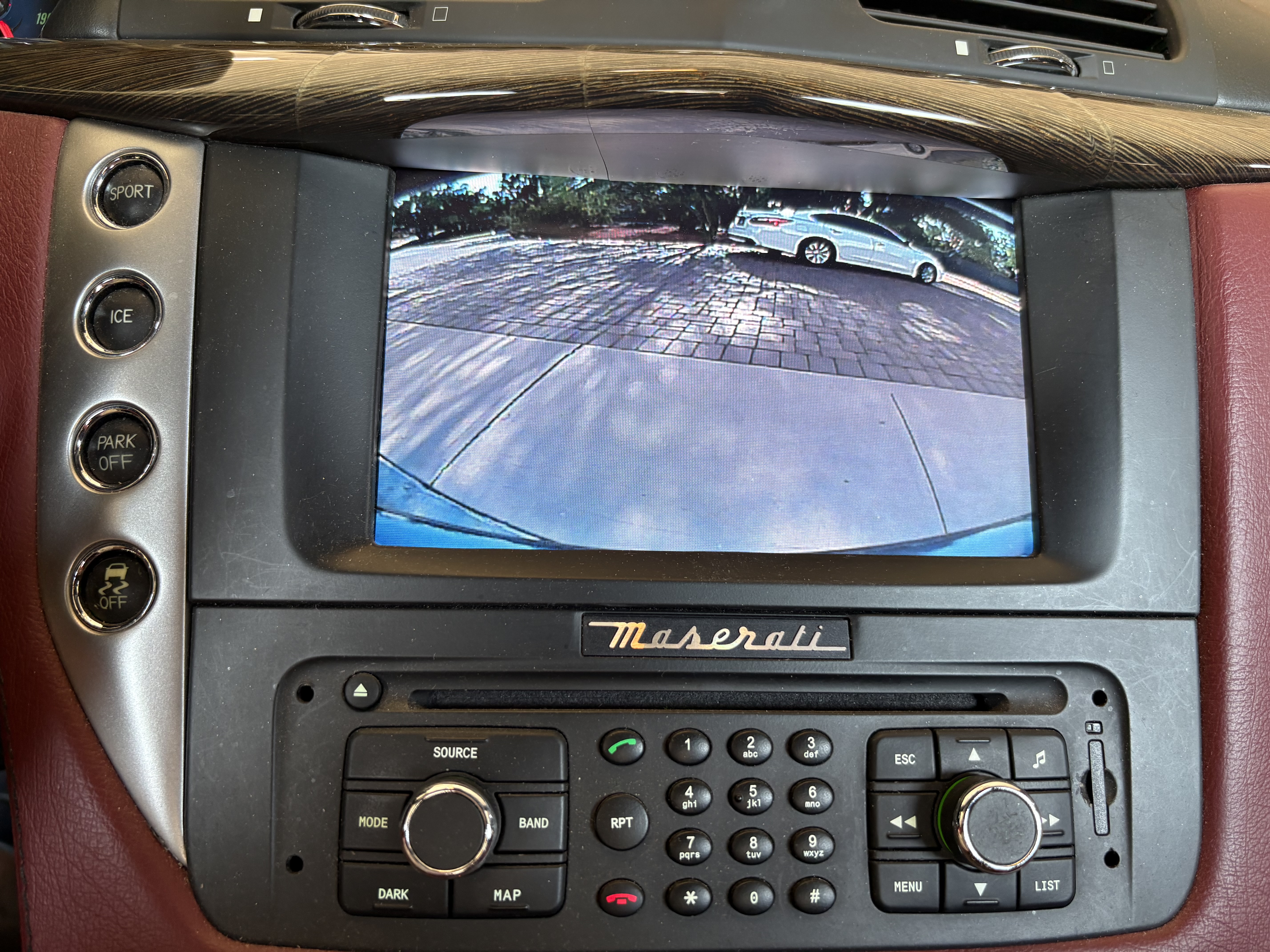 Used 2016 Maserati GranTurismo Sport RWD image 20