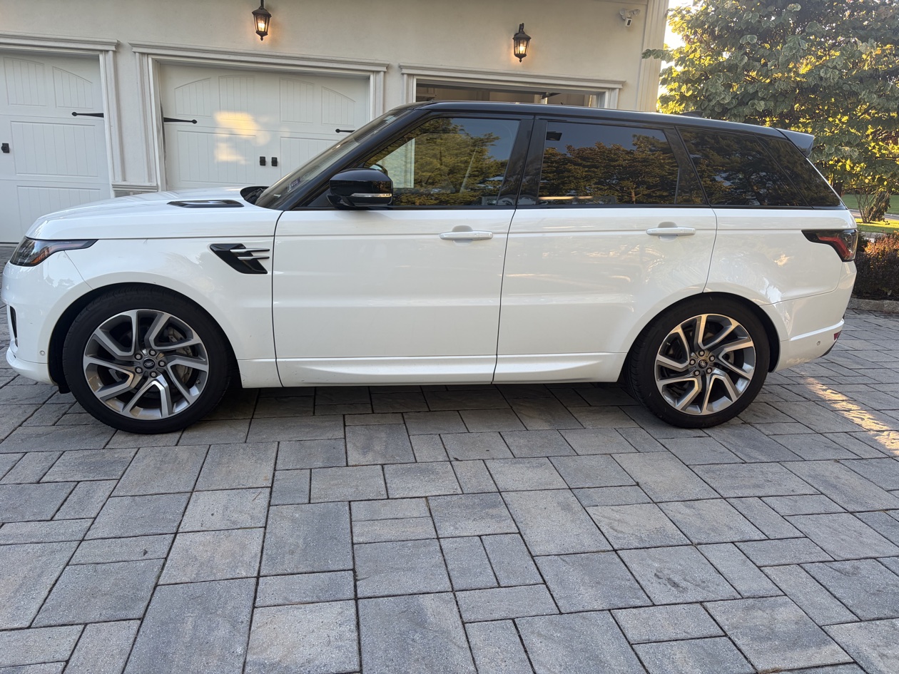 Used 2020 Land Rover Range Rover Sport HSE AWD/4WD image 17
