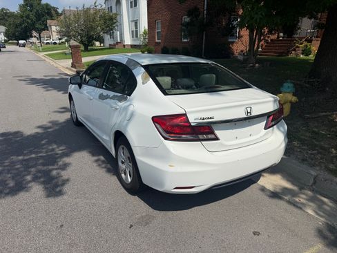 Used 2014 Honda Civic LX image 4