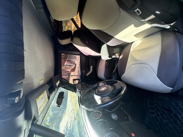 Used 2014 Jeep Wrangler Sport w/ Connectivity Group AWD/4WD image 10