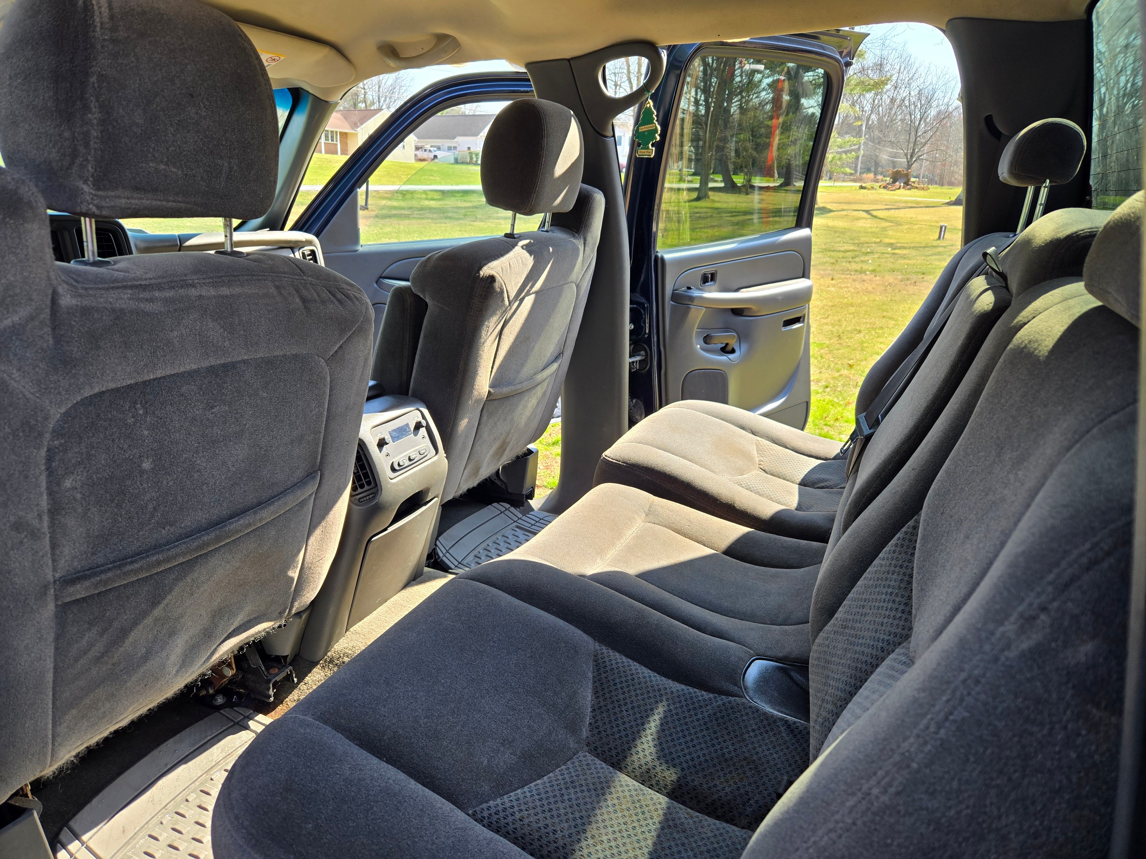 Used 2006 Chevrolet Silverado 2500 W/T w/ Skid Plate Package AWD/4WD image 4