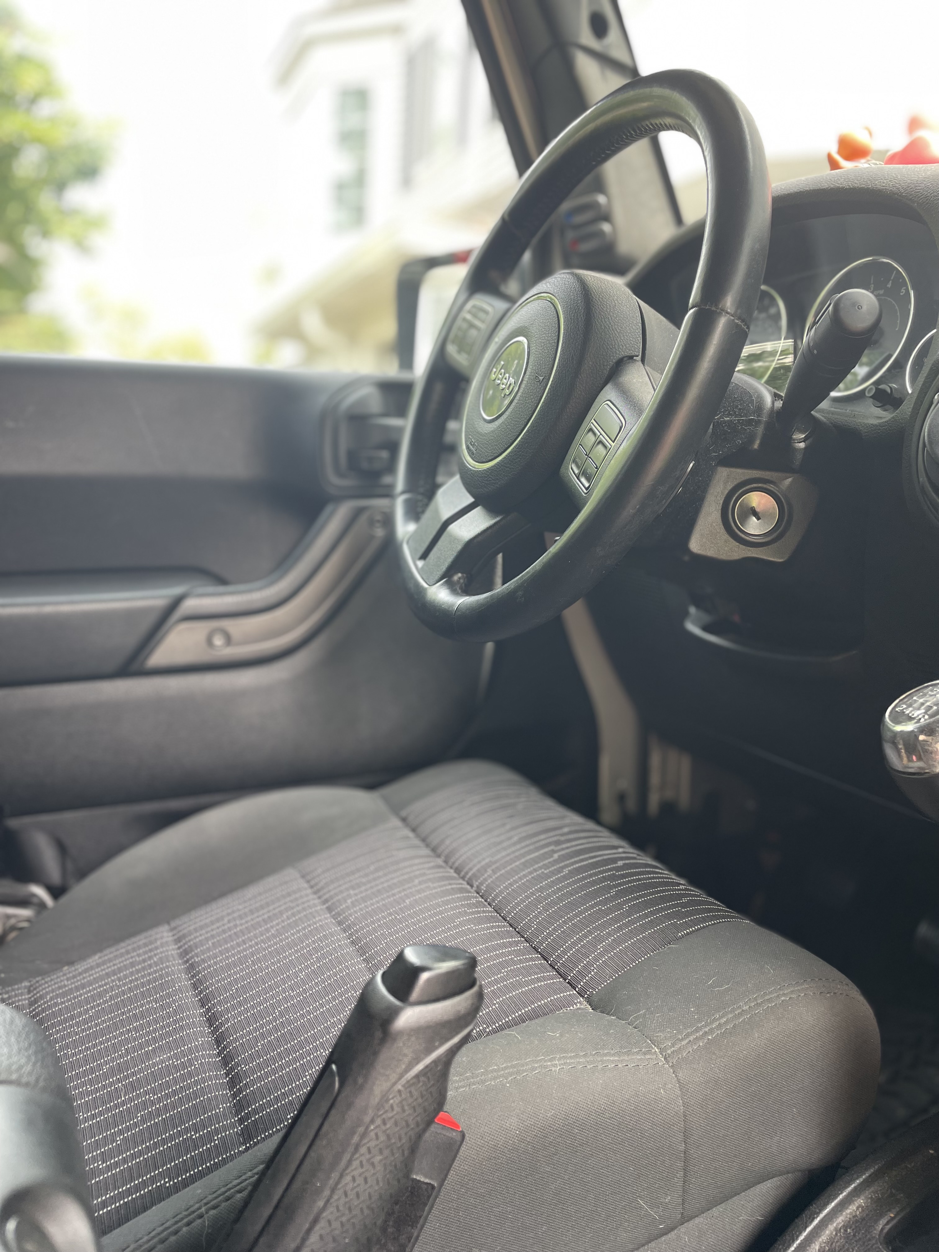 Used 2012 Jeep Wrangler Unlimited Sport AWD/4WD image 12