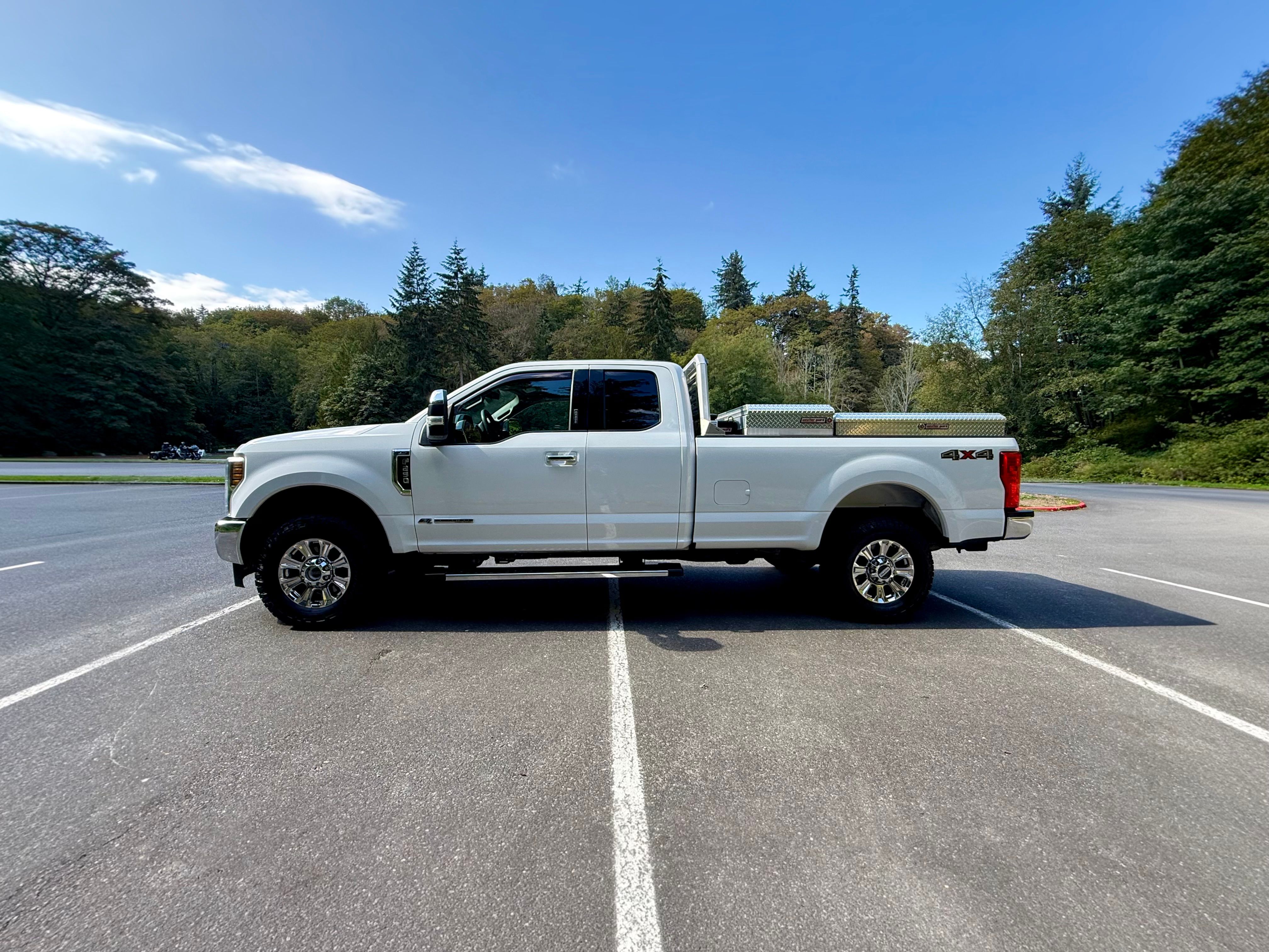 Used 2018 Ford F250 XLT w/ XLT Premium Package AWD/4WD image 5