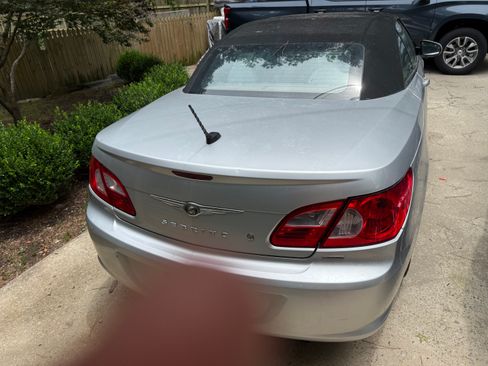 Used 2008 Chrysler Sebring Touring FWD image 5