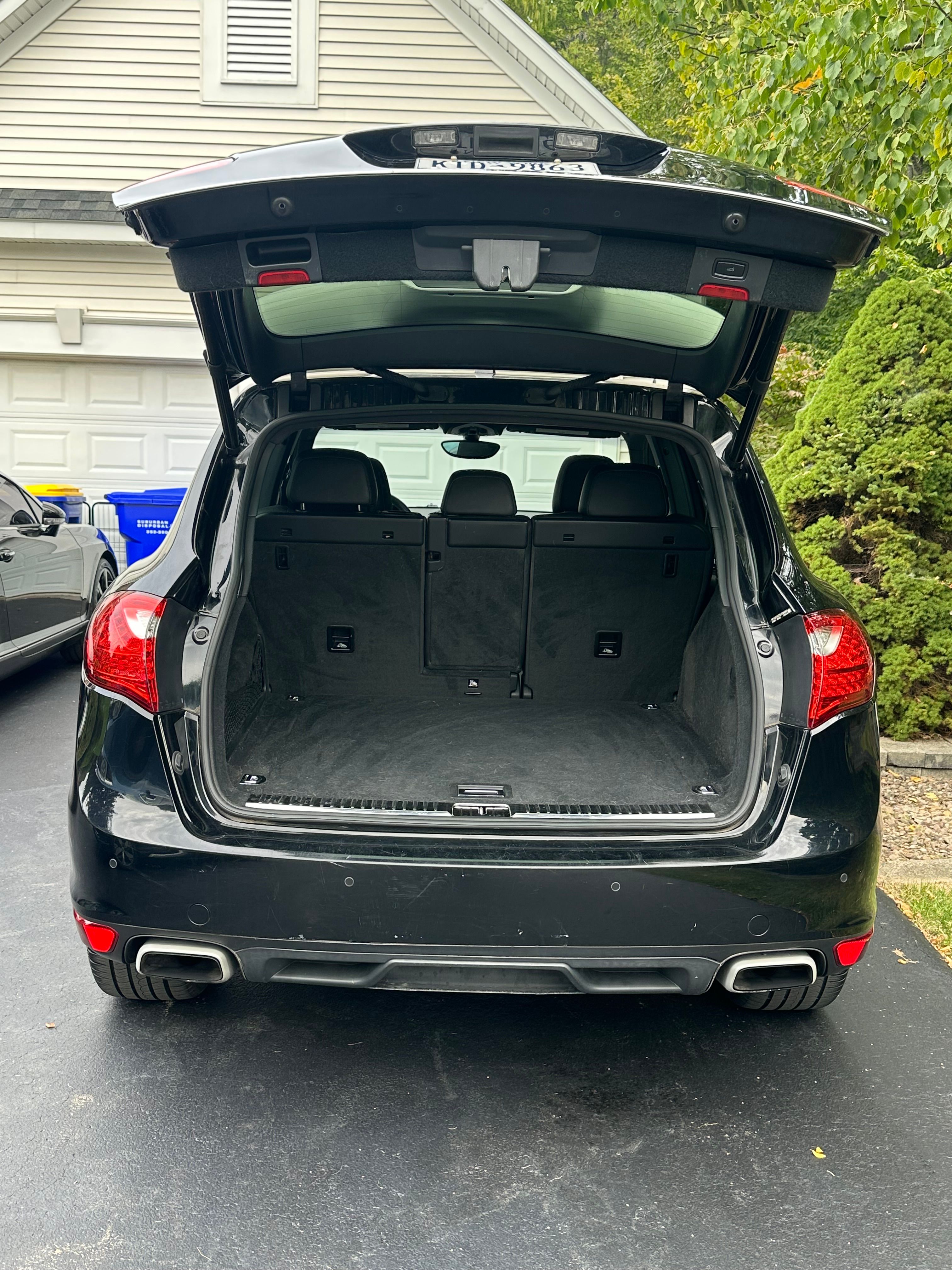 Used 2014 Porsche Cayenne Platinum Edition AWD/4WD image 15