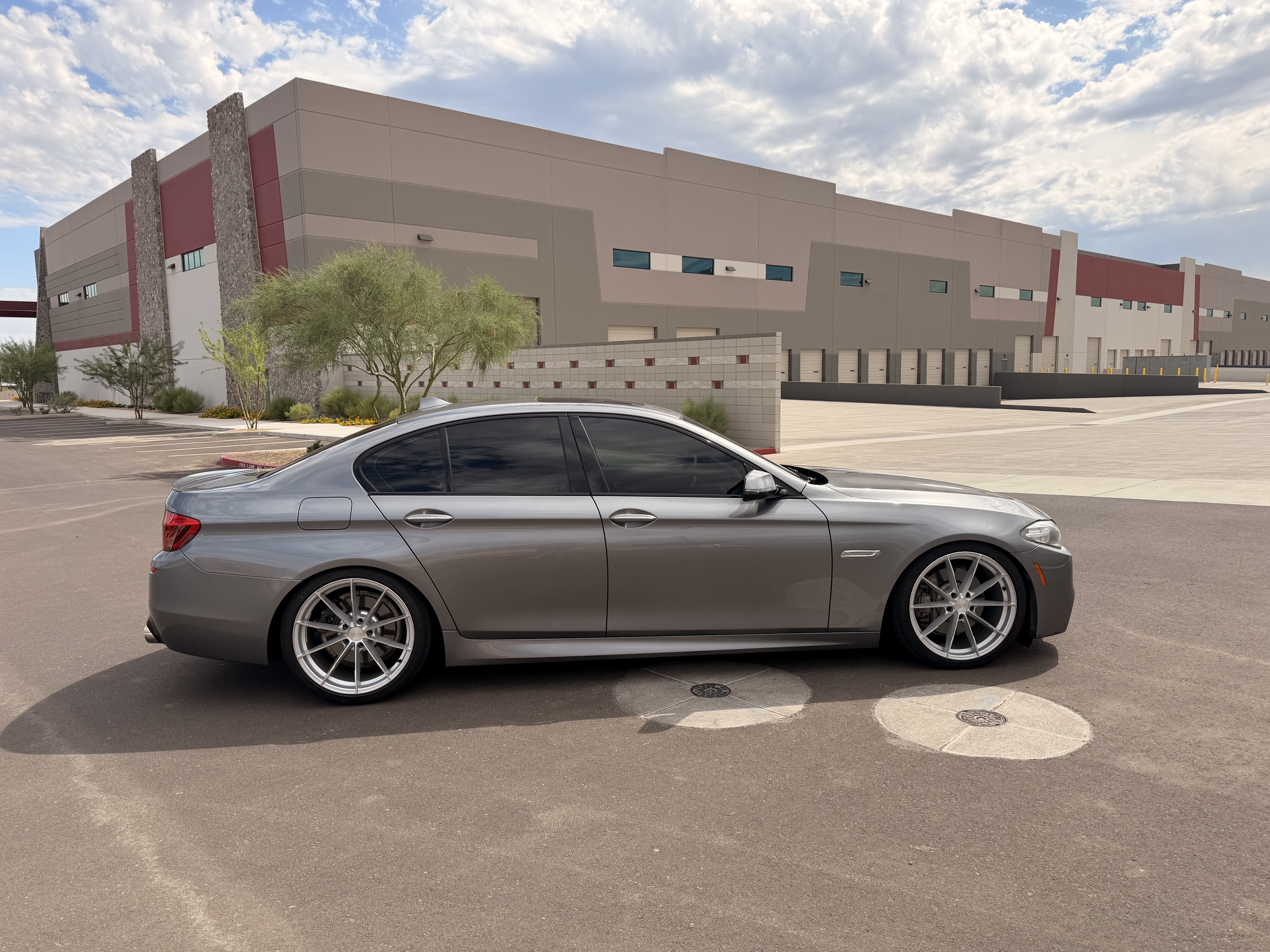 Used 2016 BMW 535i xDrive Sedan AWD/4WD image 9