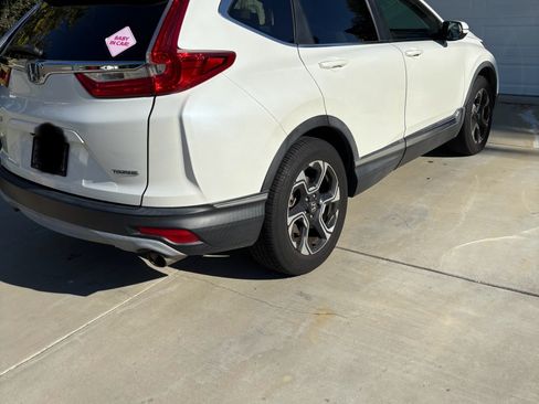 Used 2018 Honda CR-V Touring image 6